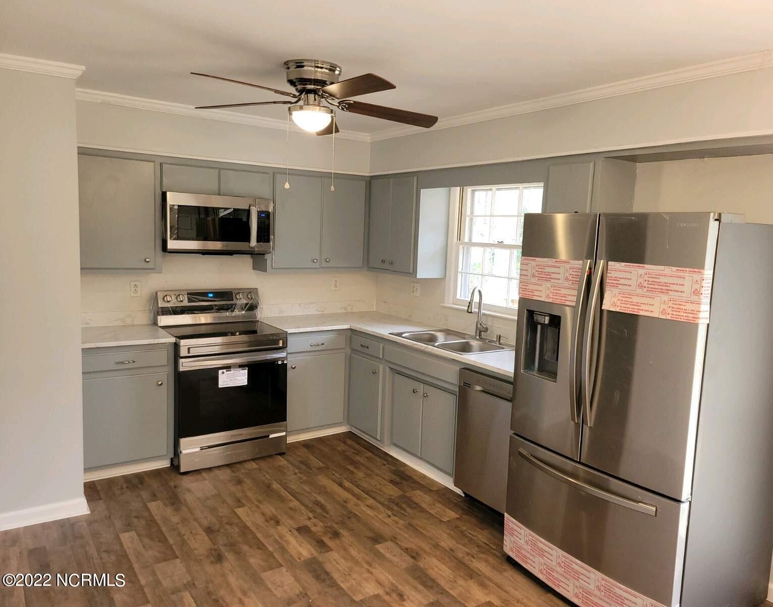 216 Gibbs Road New Bern, NC 28560 - Photo 15 of 35 kitchen