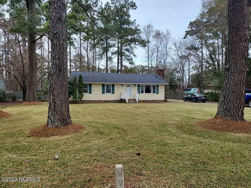 216 Gibbs Road New Bern, NC 28560 - Photo 2 of 35 front yard