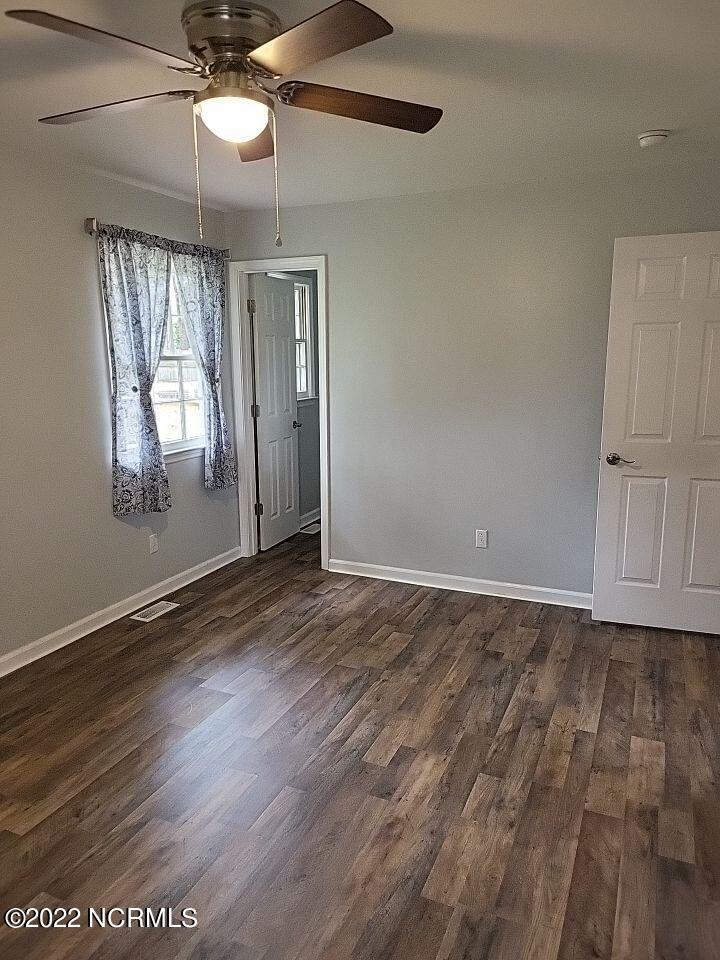216 Gibbs Road New Bern, NC 28560 - Photo 29 of 35 primary bedroom