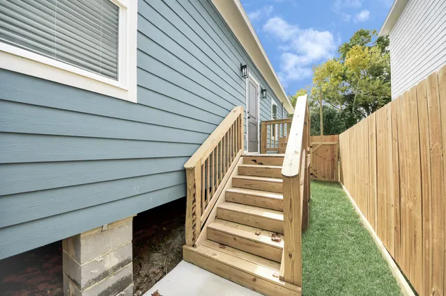 $1,700 | 1314 West Willis Street, Unit A, Alvin, TX 77511