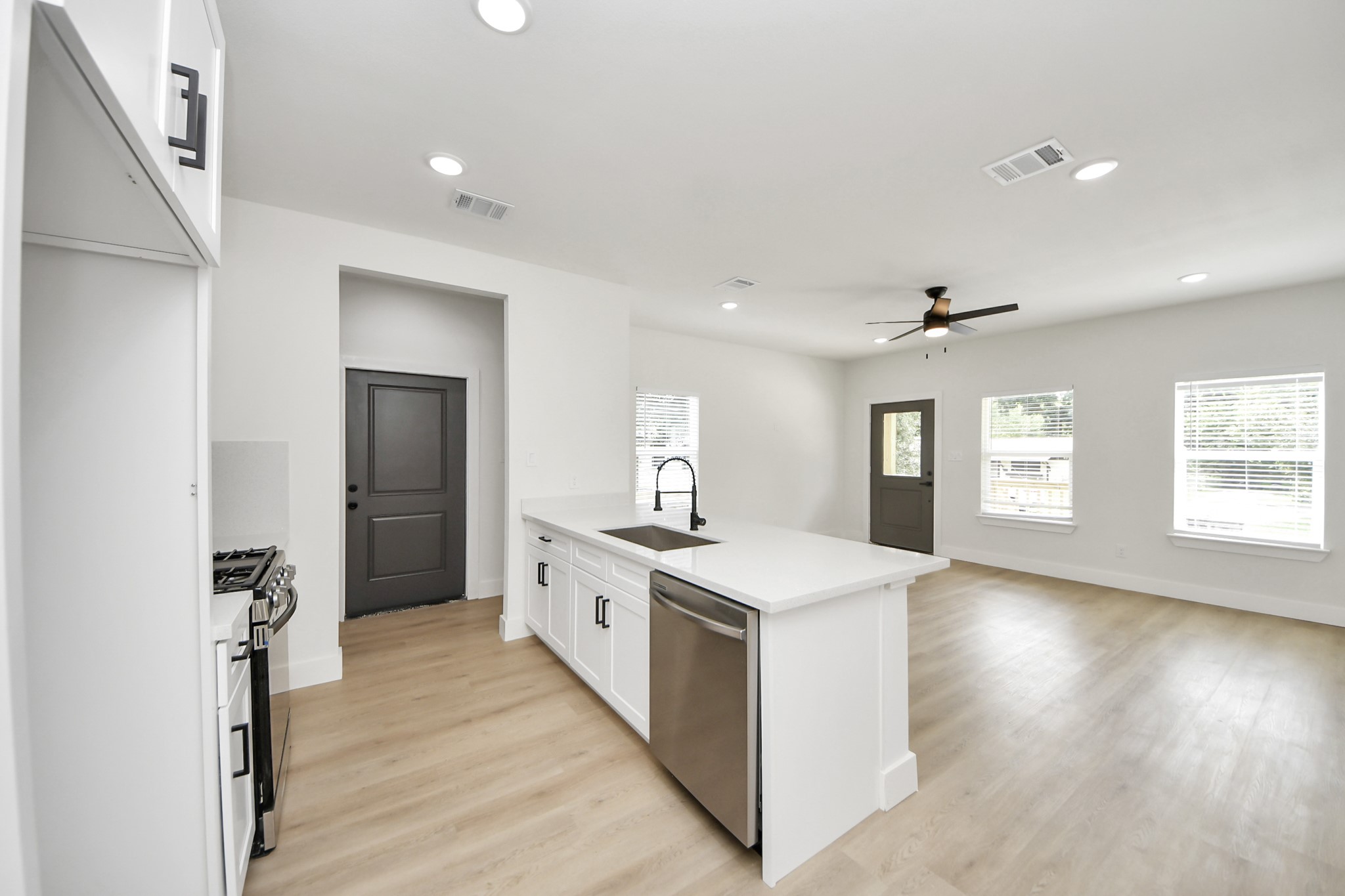 1314 West Willis Street, Unit A Alvin, TX 77511 - Photo 25 of 50