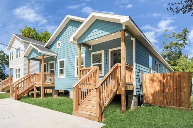 $1,700 | 1314 West Willis Street, Unit A, Alvin, TX 77511