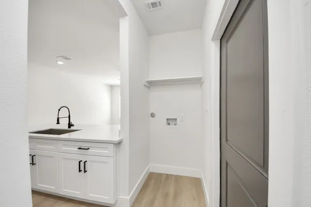 $1,700 | 1314 West Willis Street, Unit A, Alvin, TX 77511