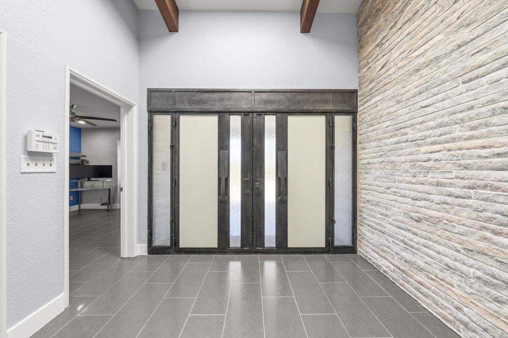 19 Gateview Drive Fallbrook, CA 92028 - Photo 14 of 76 19 Gateview Dr, Fallbrook, Luxury Home, Single-Level Main Floor Living, Attached ADU, Guard-Gated