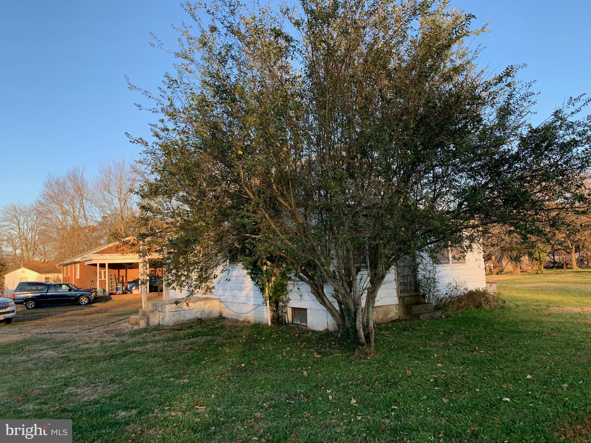 8999 Wellington Road Manassas, VA 20109 - Photo 2 of 20 Right front