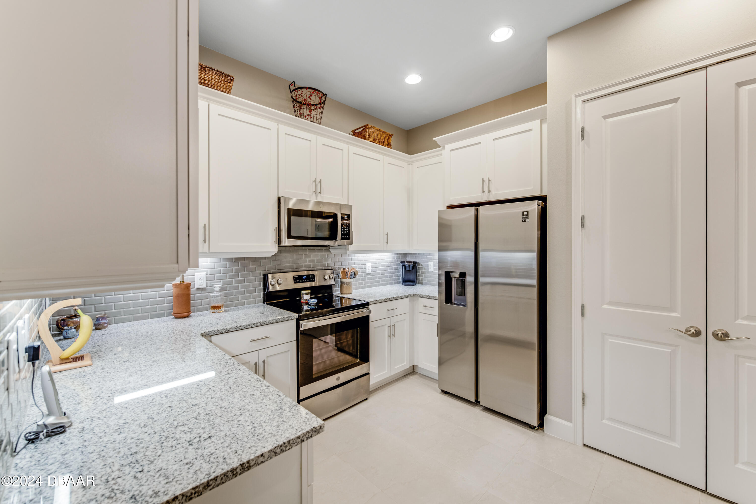 118 Longridge Lane Ormond Beach, FL 32174 - Photo 6 of 47 D85_9505_HDR