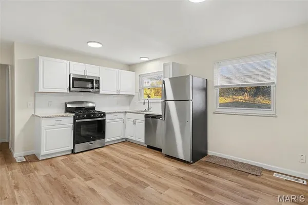 $2,200 | 4895 Lockwig Trail, Florissant, MO 63033