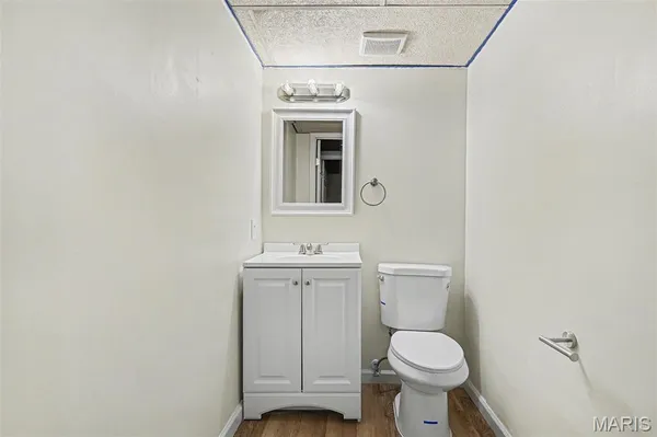 $2,200 | 4895 Lockwig Trail, Florissant, MO 63033