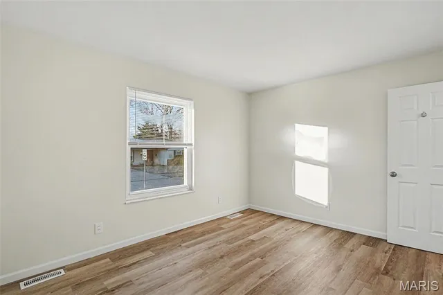 $2,300 | 4895 Lockwig Trail, Florissant, MO 63033