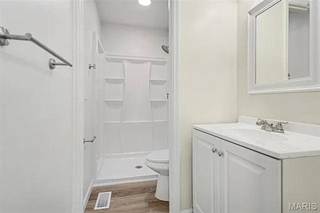 $2,300 | 4895 Lockwig Trail, Florissant, MO 63033