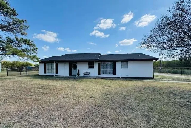 $3,000 | 690 Sommerfeld Drive, Waco, TX 76705