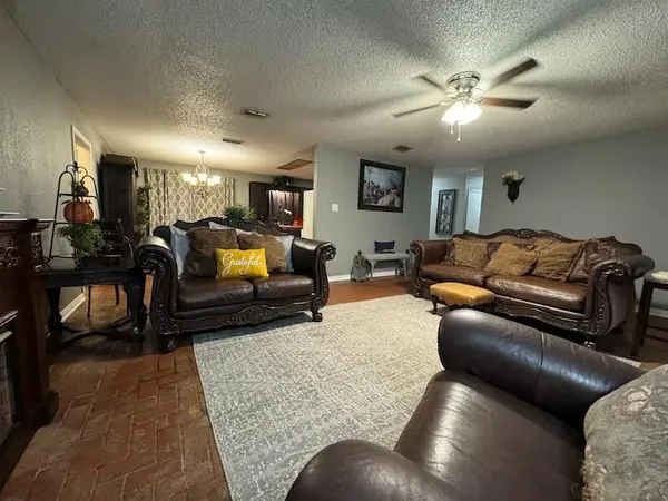 $2,500 | 690 Sommerfeld Drive, Waco, TX 76705