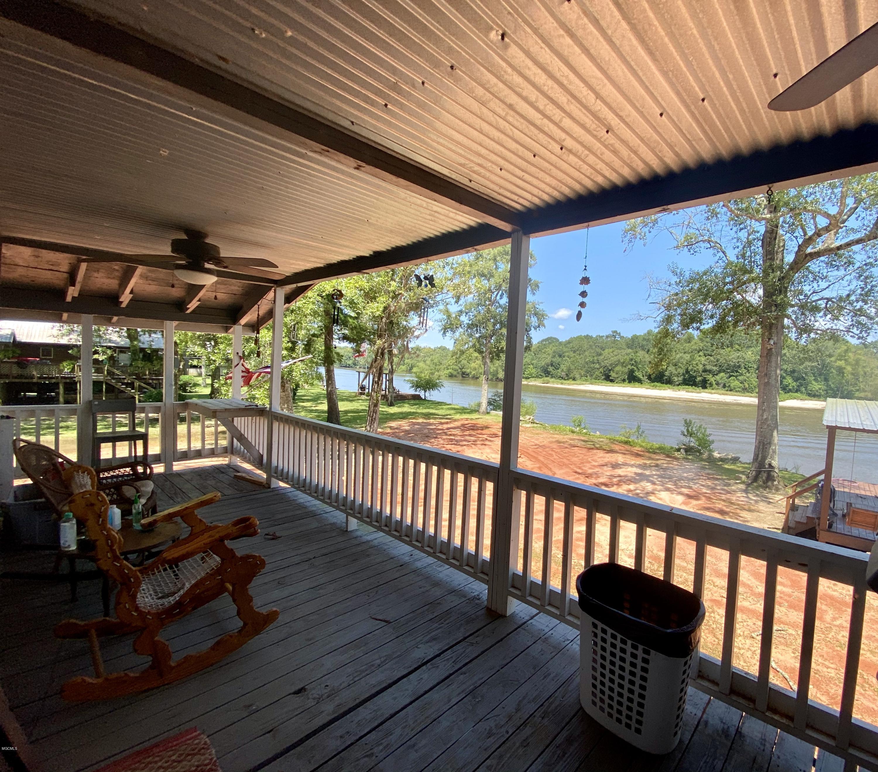 2401 Pascagoula River Road Moss Point, MS 39562 - Photo 19 of 26 38BF8B59-ABE8-47EE-8735-04842B050631_1_2