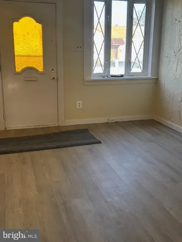 $1,400 | 914 Burnside Road, Sharon Hill, PA 19079