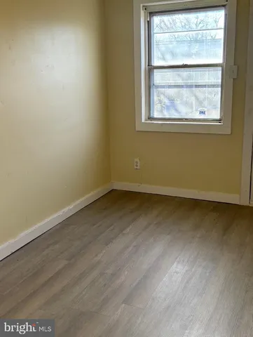 $1,400 | 914 Burnside Road, Sharon Hill, PA 19079