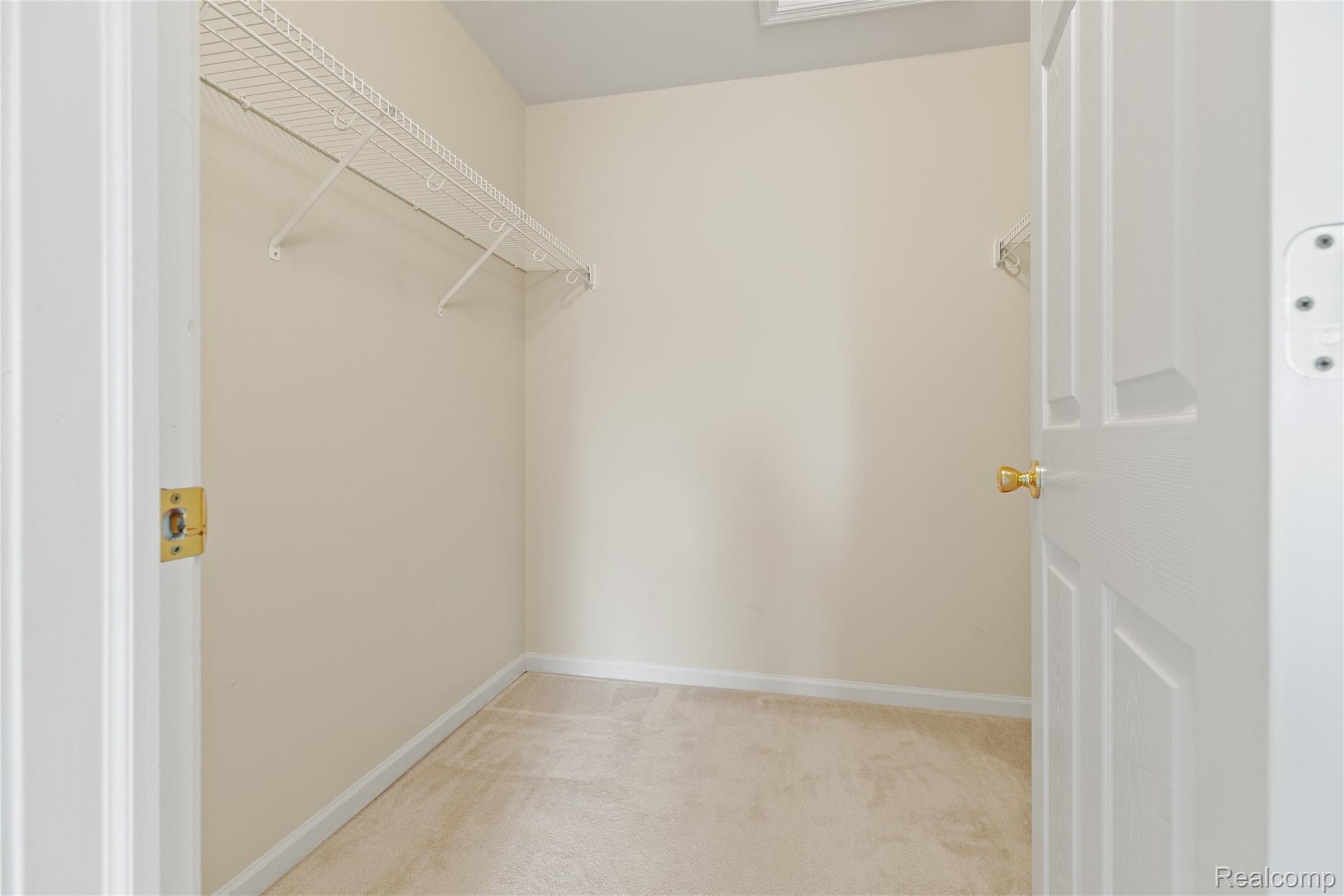 1802 Flagstone Circle Rochester, MI 48307 - Photo 16 of 26 1802 Flagstone Circle-16.jpg