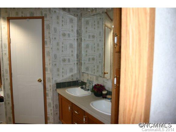 49 Goose Creek Road Swannanoa, NC 28778 - Photo 17 of 23 Gallery Image 17
