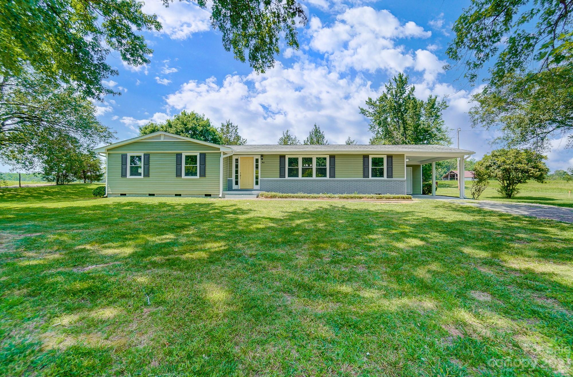 3102 Cloninger Road Dallas, NC 28034 - Photo 1 of 19 Gallery Image 1