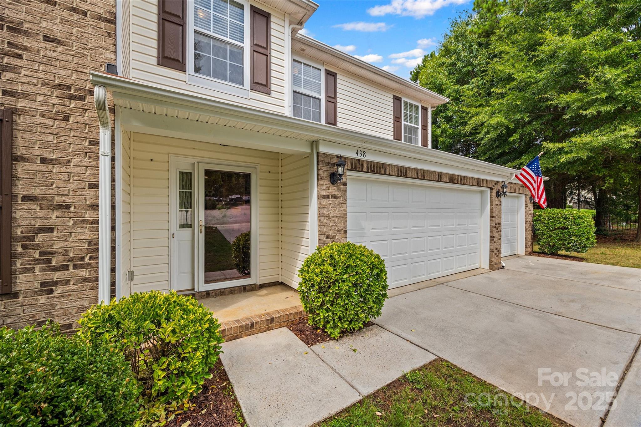 438 Elizabeth Valley Lane Clover, SC 29710 - Photo 2 of 46