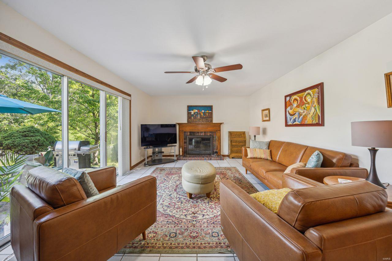 632 North Mosley Road St. Louis, MO 63141 - Photo 16 of 34 Gallery Image 16
