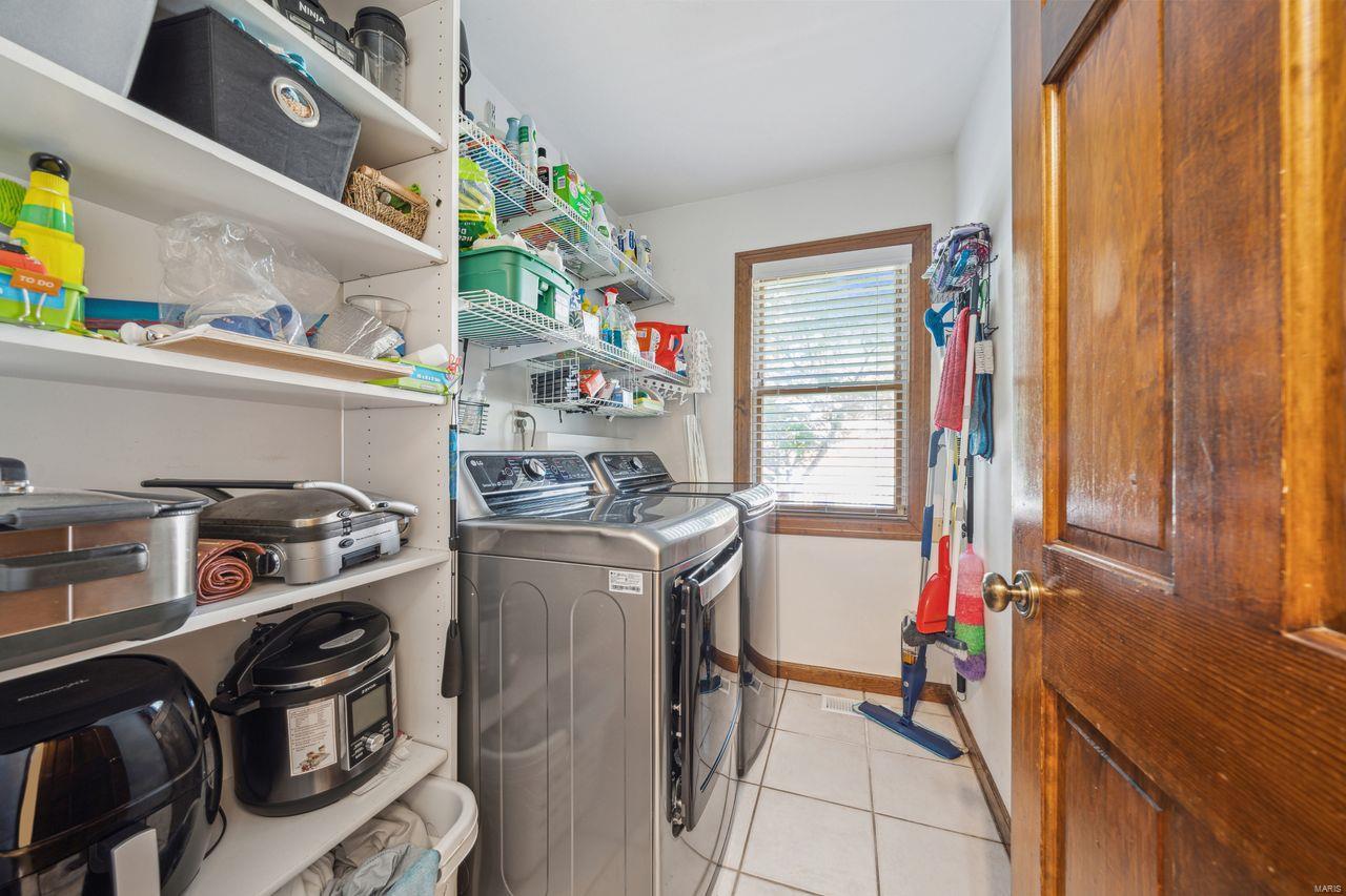 632 North Mosley Road St. Louis, MO 63141 - Photo 26 of 34 Gallery Image 26