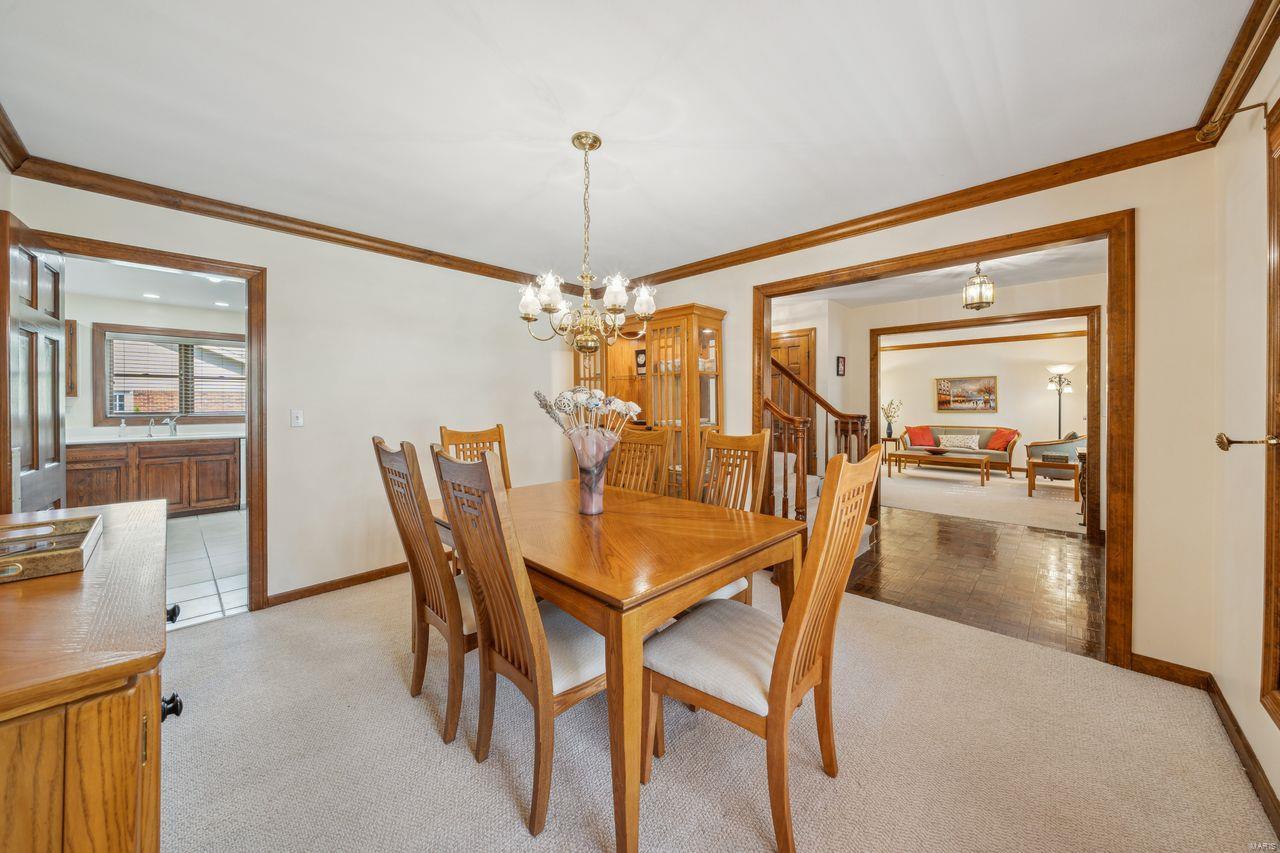 632 North Mosley Road St. Louis, MO 63141 - Photo 10 of 34 Gallery Image 10