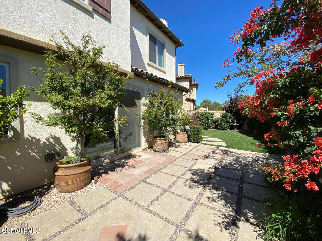 6770 Bountiful Lane Moorpark, CA 93021 - Photo 3 of 17