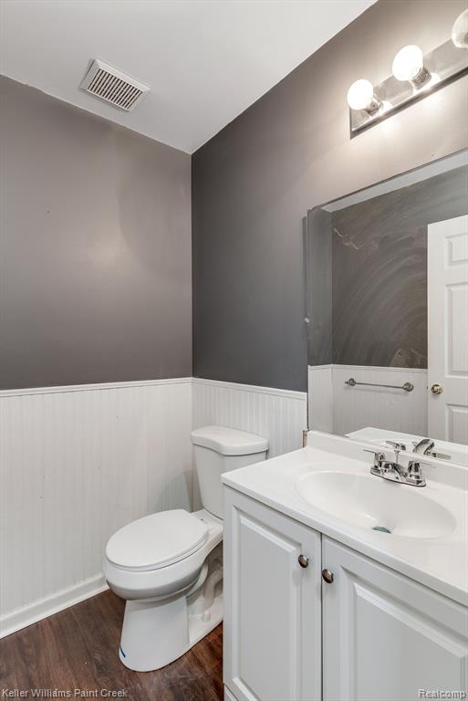 22040 Cape Cod Way Farmington Hills, MI 48336 - Photo 20 of 37