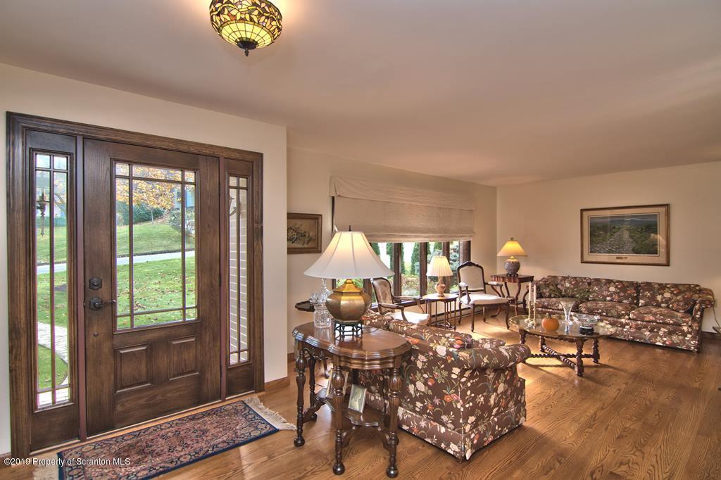 104 Mosswood Road Moscow, PA 18444 - Photo 6 of 75 Gallery Image 6