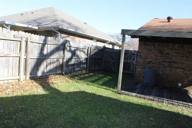 $375,000 | 613 East Renfro Street, Burleson, TX 76028