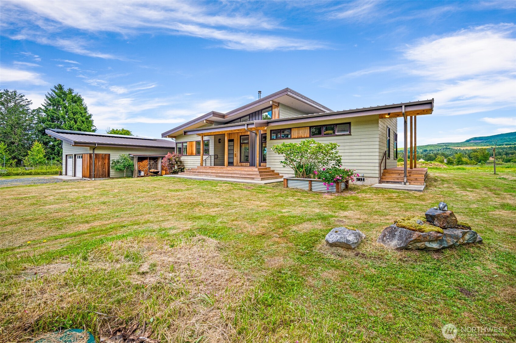 4860 Mission Road Bellingham, WA 98226 - Photo 2 of 40 Gallery Image 2