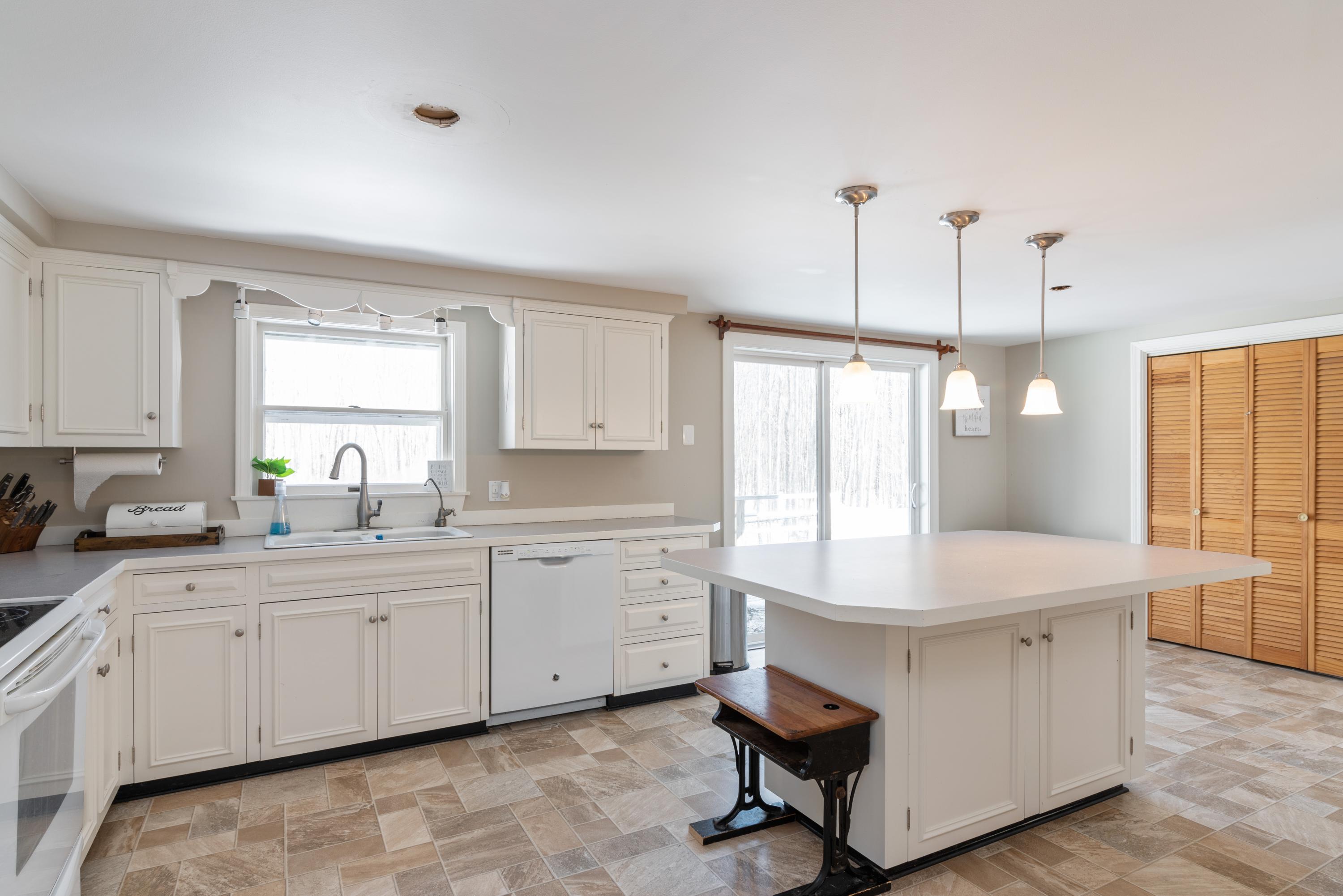 389 Maguire Road Kennebunk, ME 04043 - Photo 18 of 32 18389maguiredr2018hires