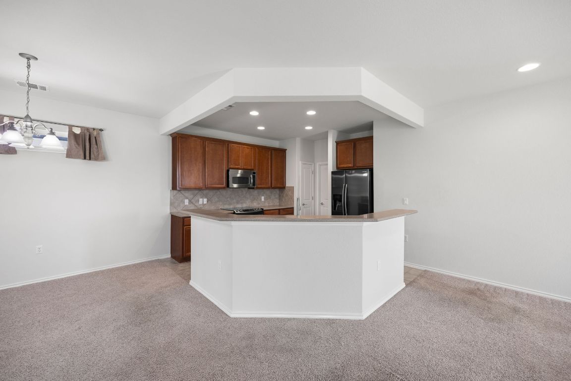 201 Limestone Shoals Court Georgetown, TX 78633 - Photo 7 of 36