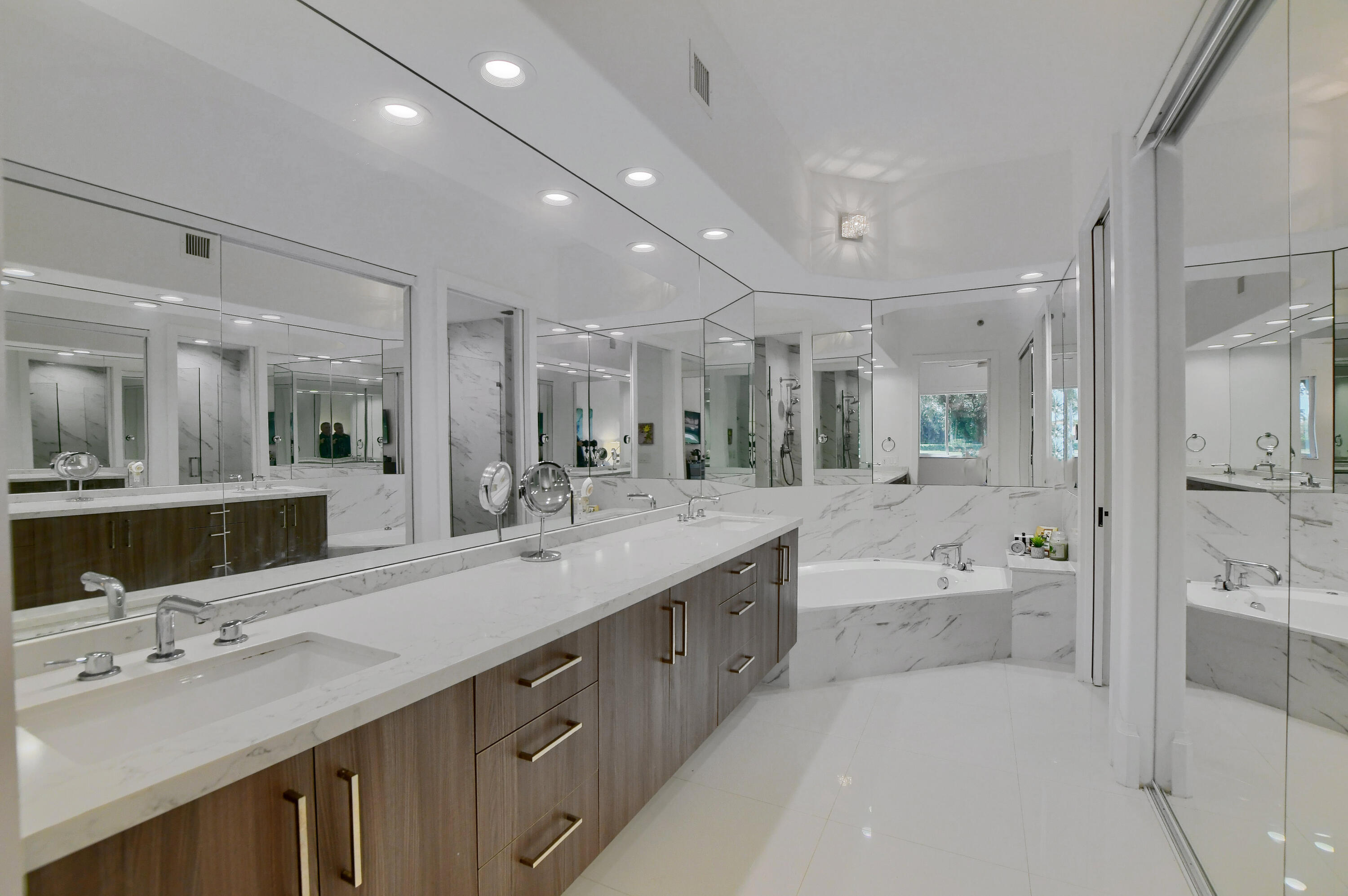 2548 Coco Plum Boulevard, Unit 704 Boca Raton, FL 33496 - Photo 26 of 39 PRIMARY BATHROOM