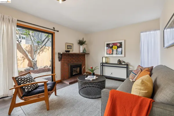 $699,000 | 3710 West Street, Oakland, CA 94609