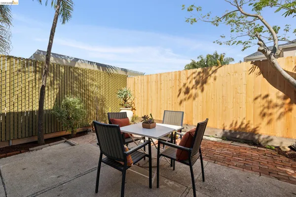 $699,000 | 3710 West Street, Oakland, CA 94609