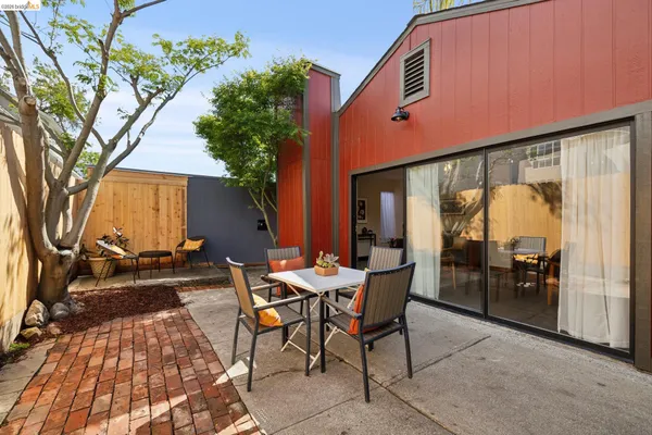 $699,000 | 3710 West Street, Oakland, CA 94609