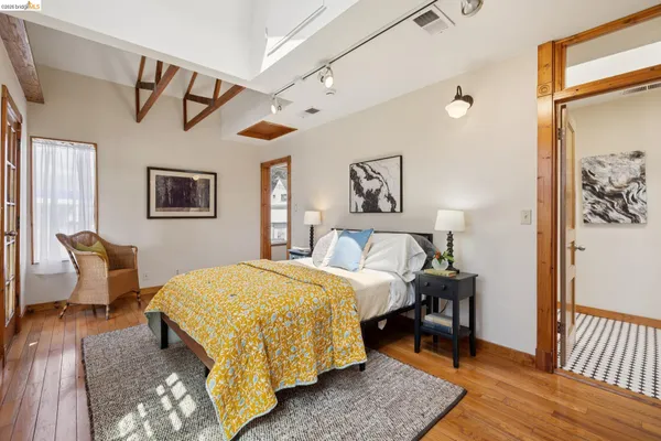 $699,000 | 3710 West Street, Oakland, CA 94609