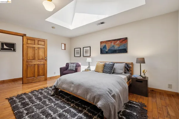 $699,000 | 3710 West Street, Oakland, CA 94609
