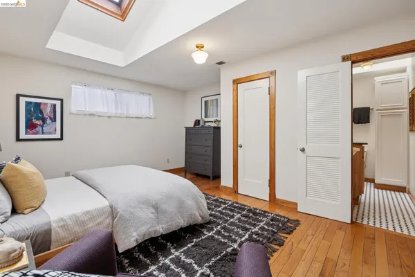 $699,000 | 3710 West Street, Oakland, CA 94609