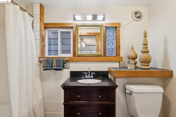 $699,000 | 3710 West Street, Oakland, CA 94609