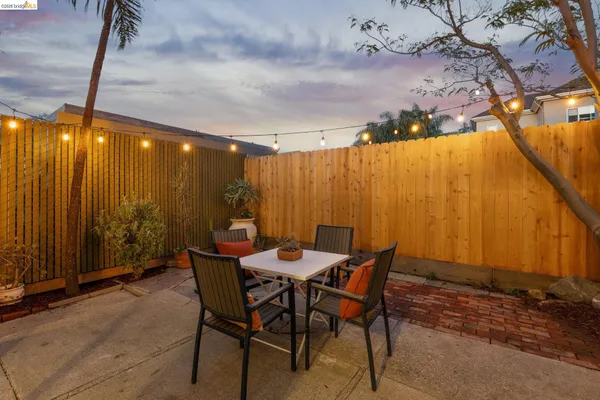$699,000 | 3710 West Street, Oakland, CA 94609