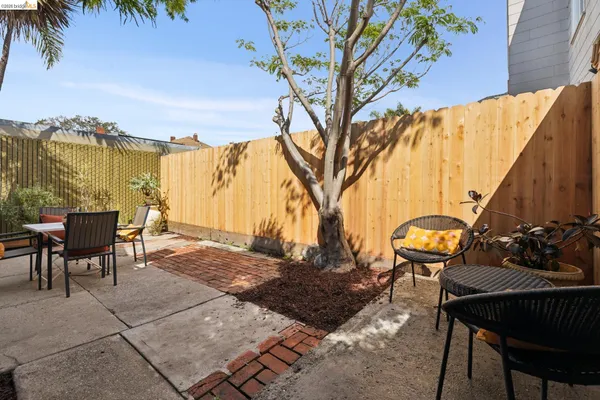 $699,000 | 3710 West Street, Oakland, CA 94609