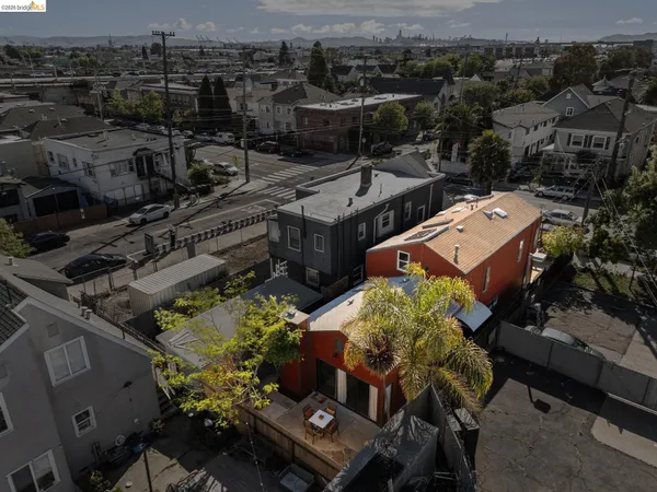 $699,000 | 3710 West Street, Oakland, CA 94609