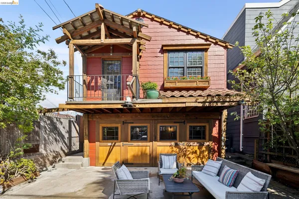 $699,000 | 3710 West Street, Oakland, CA 94609