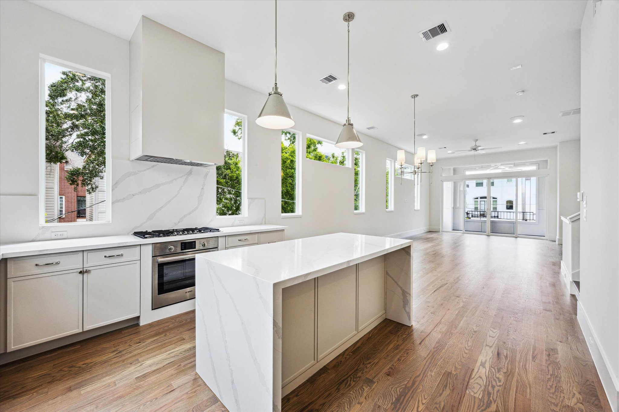 310 Fowler Street Houston, TX 77007 - Photo 8 of 28 Sample image of similar previous project.