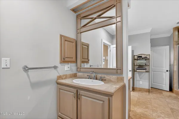$799,999 | 20419 Robinson Road, Gulfport, MS 39503