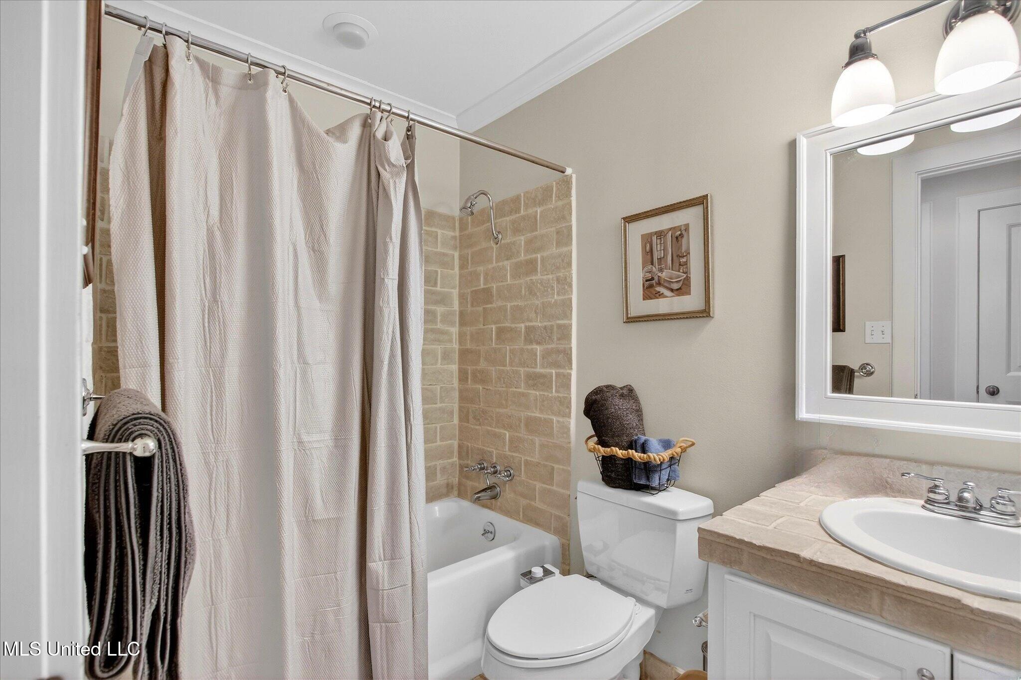 20419 Robinson Road Gulfport, MS 39503 - Photo 32 of 61 33-033