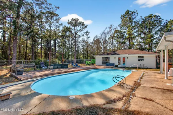 $799,999 | 20419 Robinson Road, Gulfport, MS 39503