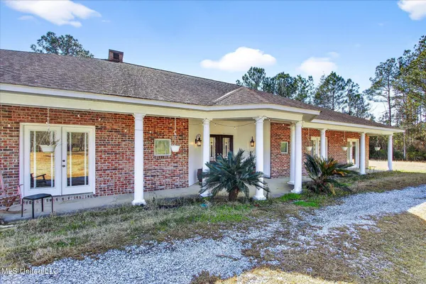 $799,999 | 20419 Robinson Road, Gulfport, MS 39503